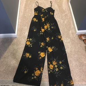 BNWT- Super cute jumpsuit!